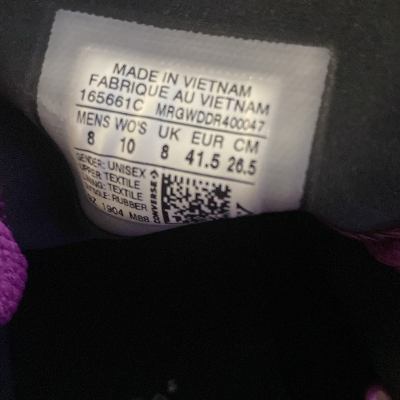 Converse Women's Sneakers in Vibrant Purple Size 10 ( S - 15) - Picture 4 of 10